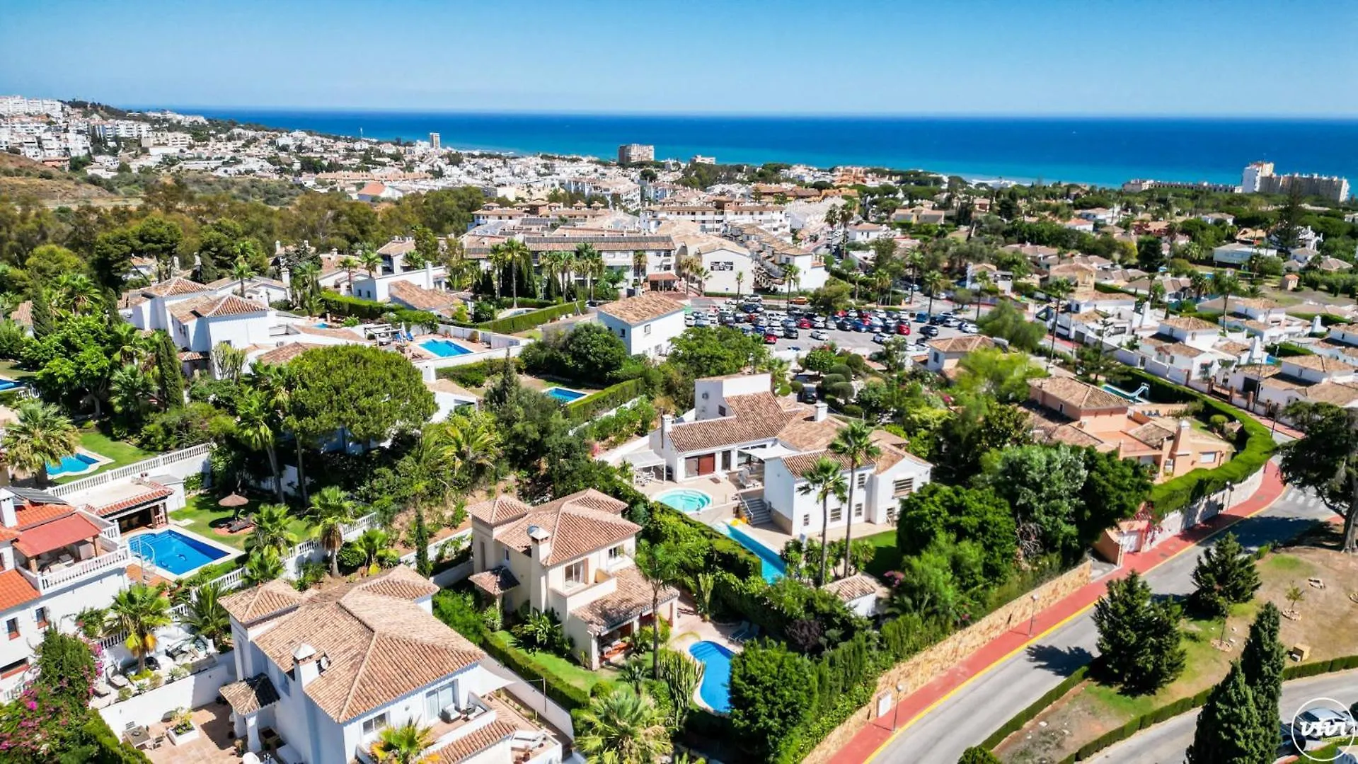 Vivi Homes -Villa Alpetona Private Pool, Garden & Beach Sitio de Calahonda Espanha