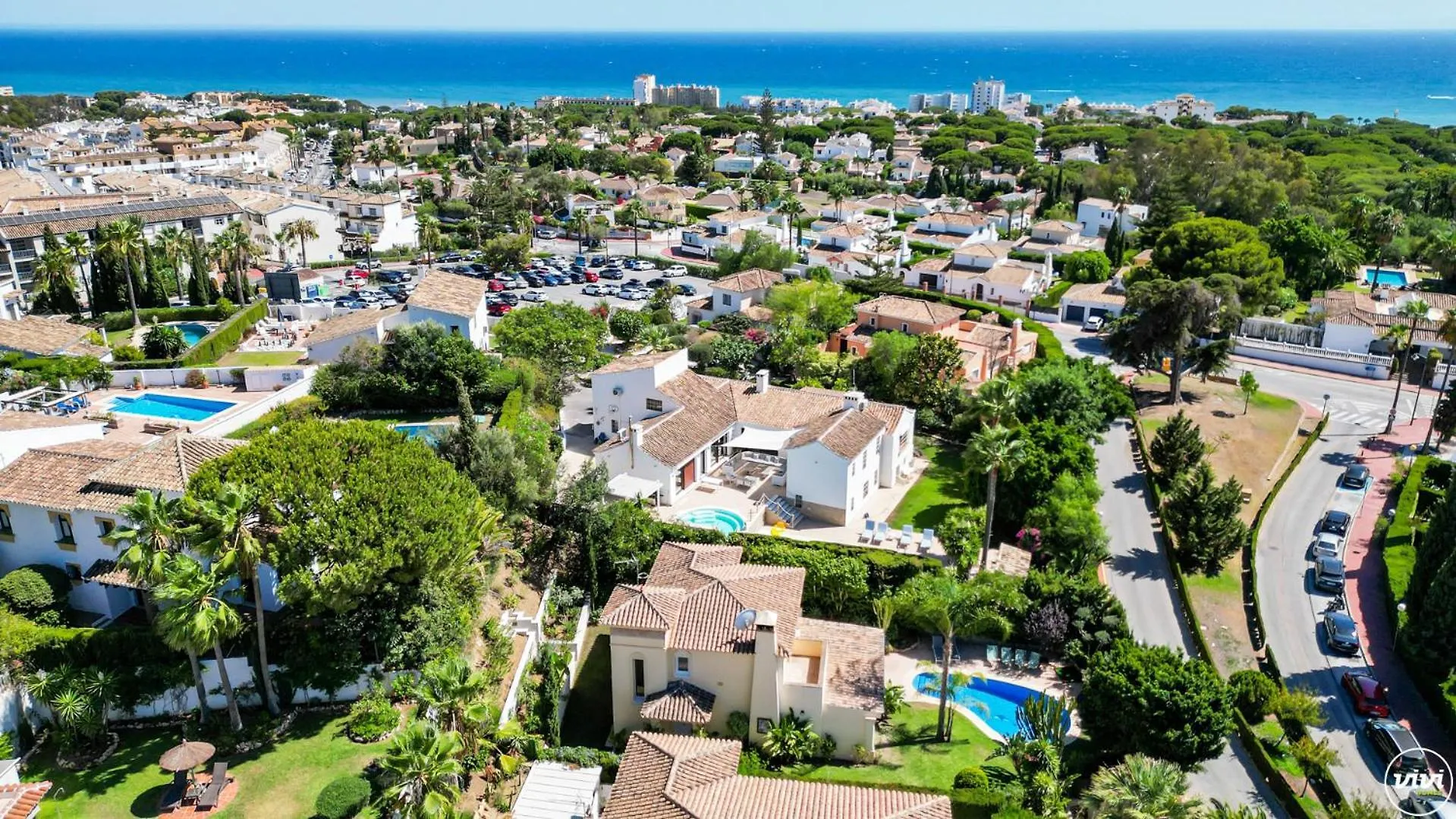 Vivi Homes -Villa Alpetona Private Pool, Garden & Beach Sitio de Calahonda 0*,  Espanha