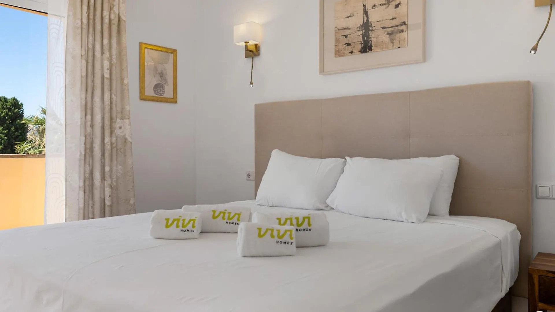 Villa Vivi Homes -Villa Alpetona Private Pool, Garden & Beach Sitio de Calahonda
