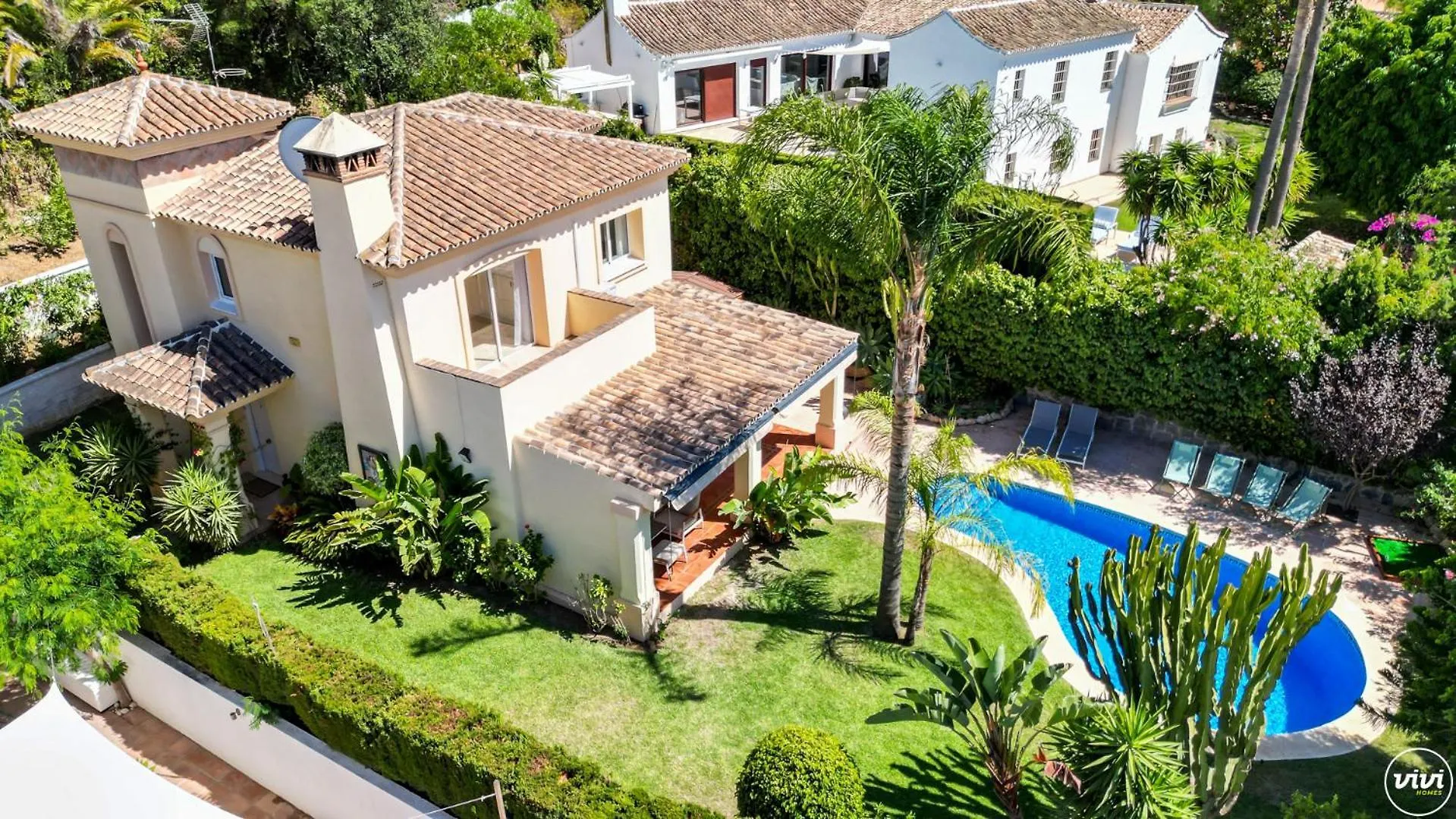 Villa Vivi Homes -Villa Alpetona Private Pool, Garden & Beach Sitio de Calahonda Spanien